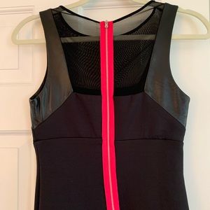 Nicole Miller Black Shift Dress Pink Zipper